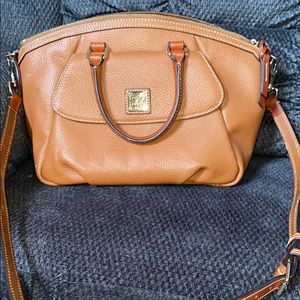 Dooney bourke handbag
